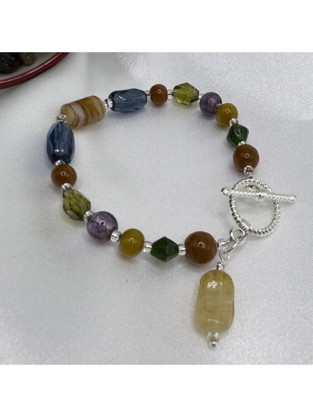Reimagined Agate Glass Bead Bracelet 7.5 Inch
